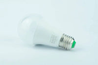 Żarówka LED bulb E27 z czujnikiem ruchu 9W 900lm 6500K biała zimna ➜ - Sklep area LED